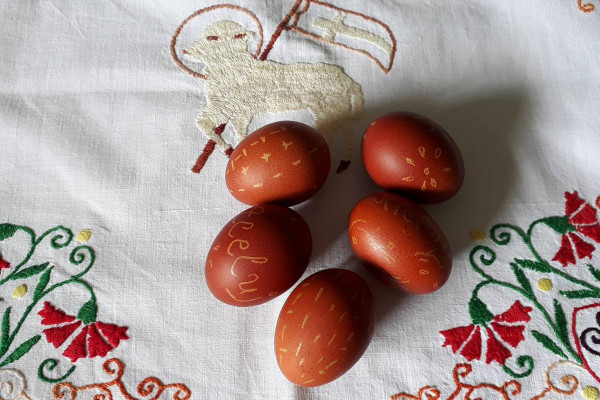 Kristus je vstal! Blagoslovljene velikonočne praznike!